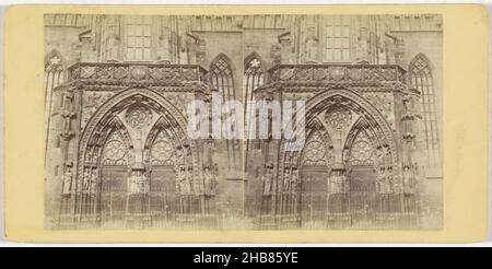 Portail de l'église notre-Dame à Nuremberg, Allemagne, Allemagne - Nuremberg.Portal der Frauenkirche (titre sur objet), Johann Friedrich Stiehm (mentionné sur objet), éditeur: E. Linde & Co (mentionné sur objet), Neurenberg, éditeur: Londres, 1863 - 1868, carton,papier, imprimé albumine, hauteur 87 mm × largeur 178 mm Banque D'Images