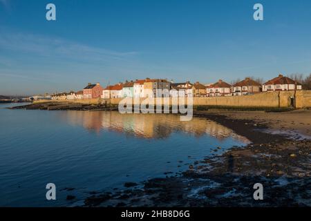 Le front de mer et des maisons en terrasse géorgienne à la pointe dans le vieux Hartlepool,Angleterre,UK Banque D'Images