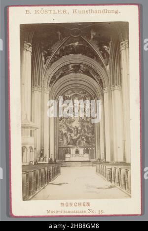 Intérieur de l'église Saint-Louis à Munich, Das Innere der Ludwigskirche (titre sur objet), Munich (titre de la série sur objet), anonyme, München, 1855 - 1885, papier,carton, imprimé albumine, hauteur 105 mm × largeur 66 mm Banque D'Images