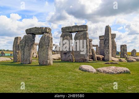 Comté de WILTSHEE, GRANDE-BRETAGNE - 14 MAI 2014 : Stohenenge est l'un des sites archéologiques les plus célèbres au monde. Banque D'Images