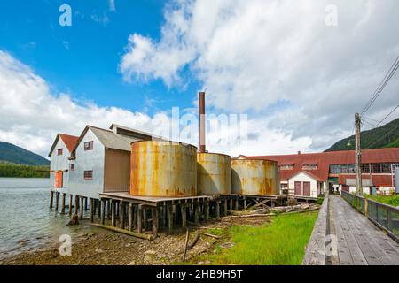 Canada, Colombie-Britannique, Port Edward, lieu historique national de la conserverie du Pacifique Nord, exploité en 1889-1988, l'usine de réduction sépare l'huile de poisson de l'huile solide Banque D'Images