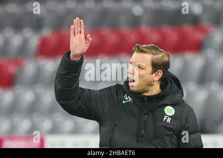 Munich, Allemagne.17th décembre 2021.Florian Kohfeldt, entraîneur de WOB, geste dans le match FC BAYERN MÜNCHEN - VFL WOLFSBURG 1.Ligue allemande de football le 17 décembre 2021 à Munich, Allemagne.Saison 2021/2022, match jour 17, 1.Bundesliga, FCB, München,17.balise Spieltag.FCB © Peter Schatz / Alamy Live News - LE RÈGLEMENT DFL INTERDIT TOUTE UTILISATION DE PHOTOGRAPHIES comme SÉQUENCES D'IMAGES et/ou QUASI-VIDÉO - Credit: Peter Schatz/Alamy Live News Banque D'Images