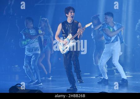 NANJING, CHINE - 20 MAI 2018 - Wang Leehom se produit lors de son concert de tournée « Pendentifs of the Dragon 2060 » au centre sportif olympique de nanjing à Nanj Banque D'Images