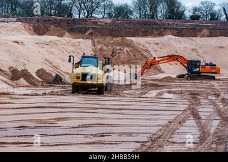 Équipement lourd à la carrière de sable Arclid Silica à Sandbach à Cheshire Banque D'Images