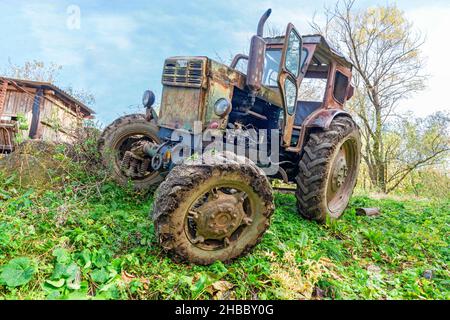 Équipement de tracteur agricole créé en URSS Banque D'Images