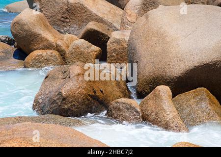 Célèbre plage d'Anse Georgette sur l'île de Praslin, Seychelles Banque D'Images
