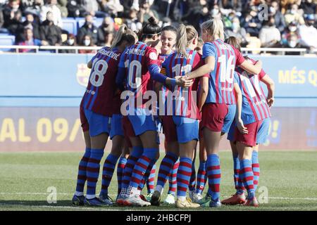 Barcelone, Espagne.18th décembre 2021.Barcelone, Espagne, décembre 18th 2021: Les joueurs de Barcelone célèbrent un but pendant, Primera Iberdrola match entre Barcelone et Rayo Vallecano au stade Johan Cruyff à Sant Joan Despi, Barcelone, Espagne.Rama Huerta/SPP crédit: SPP Sport presse photo./Alamy Live News Banque D'Images