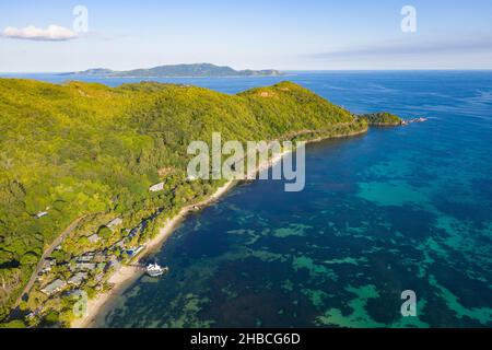 Célèbre plage d'Anse Takamaka sur l'île de Praslin, Seychelles Banque D'Images