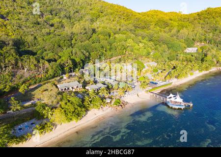 Célèbre plage d'Anse Takamaka sur l'île de Praslin, Seychelles Banque D'Images