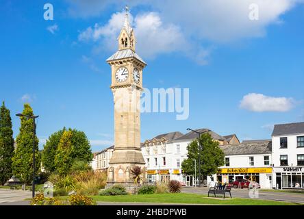 Le calcaire de Barnstaple hommage au Prince Albert Barnstaple Albert Clock Tower The Square Barnstaple Devon Angleterre GB Europe Banque D'Images