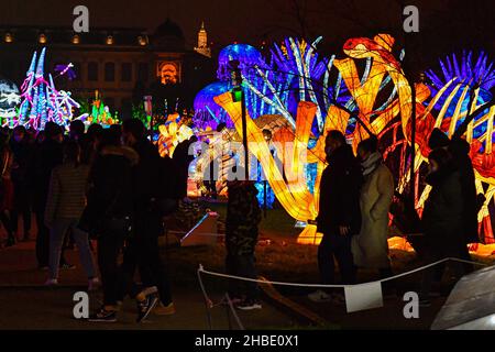 «Illuminzed Evolution» est une exposition organisée au jardin des plantes par le Musée d'Histoire naturelle jusqu'au 30 janvier 2022.Paris, France, le 18 décembre 2021.Photo de Lionel Unman/ABACAPRESS.COM Banque D'Images