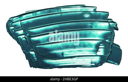La peinture métallique vert foncé présente des taches isolées sur fond blanc.Traits de peinture appliqués avec le couteau à palette Banque D'Images