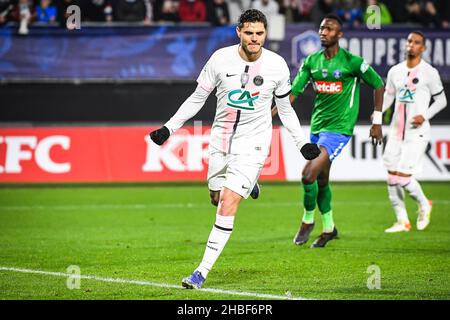 Valenciennes, France, France.19th décembre 2021.Mauro ICARDI du PSG célèbre son but lors du match de la coupe française entre l'Entente Faignies-Aulnoye et Paris Saint-Germain (PSG) au Stade du Hainaut le 19 décembre 2021 à Valenciennes, en France.(Image de crédit : © Matthieu Mirville/ZUMA Press Wire) Banque D'Images