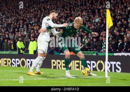 Glasgow, Royaume-Uni.20th décembre 2021.La finale de la coupe Premier Sports (connue auparavant sous le nom de coupe Scottish League) a été jouée à Hampden Park, Glasgow entre le FC Hibernian et le FC Celtic.Le match a été joué devant un maximum de 50 000 personnes.Crédit : Findlay/Alay Live News Banque D'Images