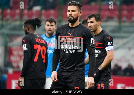 Olivier Giroud (AC Milan) pendant le championnat italien série Un match de football entre AC Milan et SSC Napoli le 19 décembre 2021 au stade San Siro à Milan, Italie - photo Morgese-Rossini / DPPI Banque D'Images