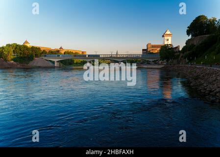 Pont frontalier 'amitié' entre Narva et Ivangorod. Banque D'Images