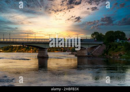 Pont frontalier amitié à la frontière de l'Estonie et de la Russie. Banque D'Images