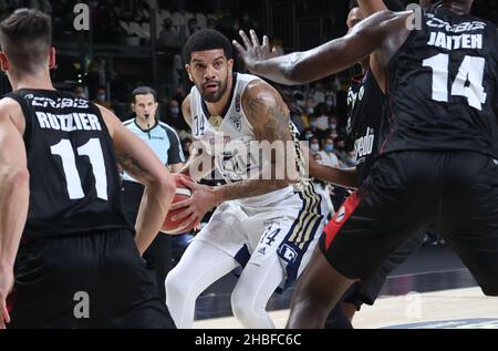 James Feldeine (Fortitudo Kigili Bologna) pendant la série A1 du championnat italien de basket-ball LBA Segafredo Virtus Bologna vs.Kigili Fortitudo Bologna au Segafredo Arena - Bologna, 19 décembre 2021 Banque D'Images