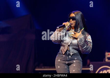 Washington, États-Unis.18th décembre 2021.JT (Jatavia Shakara Johnson) de City Girls pendant le iHeartRadio WGCI Big Jam le 18 décembre 2021, au United Center à Chicago, Illinois (photo de Daniel DeSlover/Sipa USA) crédit: SIPA USA/Alay Live News Banque D'Images