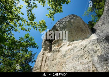 Monastère de Osmar Rock en Bulgarie près de la ville de Shumen Banque D'Images