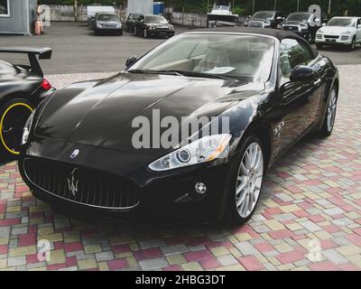 Kiev, Ukraine - 14 mai 2011: Le supercar noir Maserati Grancaprio dans la ville Banque D'Images