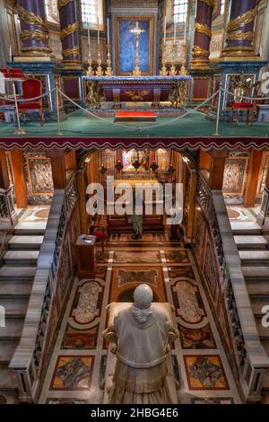 Rome, Italie, Basilique de Sainte Marie majeure (Basilique de Santa Maria Maggiore) intérieur, crypte reliquaire avec les reliques sacrées du Saint-Crib. Banque D'Images