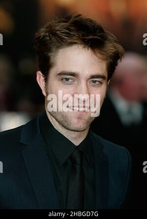 Robert Pattinson arrive à la première britannique de l'eau pour les éléphants au vue Cinema, Westfield, Londres Banque D'Images