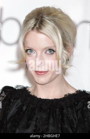 Lauren Laverne arrive pour le prix Barclaycard Mercury Music 2011 au Grosvenor House Hotel, Londres. Banque D'Images