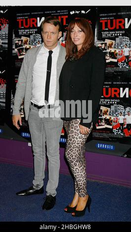 George Russo arrive à la participation UK Premiere au Genesis Theatre à l'est de Londres. Banque D'Images