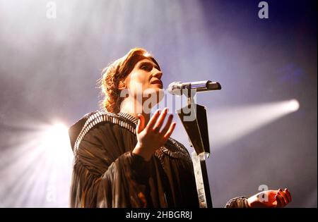 Florence Welch de Florence et la machine se produit au Alexandra Palace dans le nord de Londres. Banque D'Images