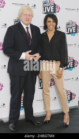 Dame Kelly Holmes, ambassadrice Olympienne et BT, et Boris Johnson, maire de Londres, lancent BT London Live à la BT Tower de Londres Banque D'Images