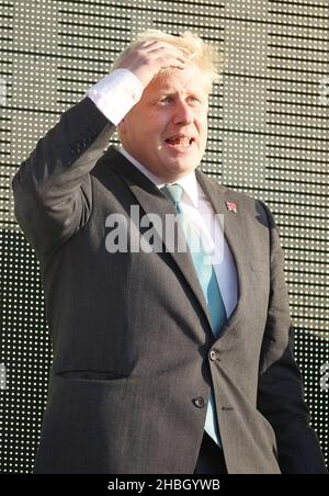 Le maire de Londres Boris Johnson au concert de relais de la flamme olympique de 2012 de Coca-Cola à Hyde Park à Londres. Banque D'Images