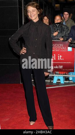 Charlotte Rampling arrivant au BFI London film Festival of I 56th, Anna première au Mayfair de Curzon à Londres. Banque D'Images