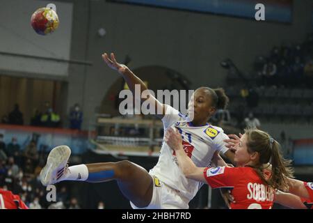 Estelle Nze Minko de France lors du Championnat du monde des femmes IHF 2021, finale de handball entre la France et la Norvège le 19 décembre 2021 au Palau d'Esports de Granollers à Granollers, Barcelone, Espagne.Photo de Laurent Layris/ABACAPRESS.COM Banque D'Images