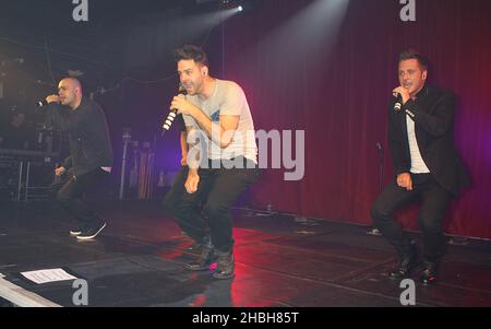 Sean Conion, ABZ Love, Scott Robinson et Richie Neville of Five célèbrent la grande réunion et se produit au G-A-y Heaven à Londres. Banque D'Images