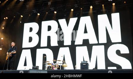 Bryan Adams en scène à la cérémonie de clôture des Jeux Invictus au parc Queen Elizabeth à l'est de Londres. Banque D'Images