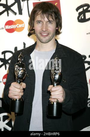 James Blunt dans la salle de presse des Brit Awards 2006 à Earls court, Londres. Banque D'Images