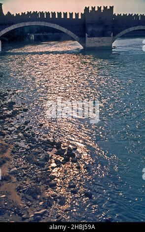 Vérone.Pont Castel Vecchio. (Pont Scaliger) Banque D'Images