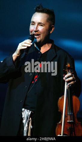 LONDRES - 26 MAI : Nigel Kennedy à la cinquième édition annuelle des « Classical Brit Awards » au Royal Albert Hall le 26 mai 2004 à Londres. Banque D'Images