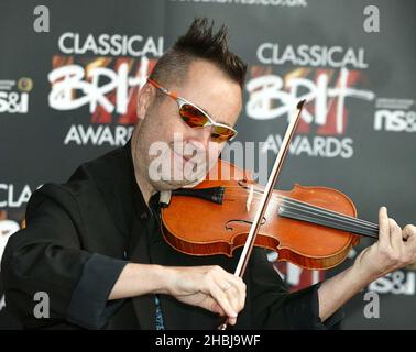 LONDRES - 26 MAI : Nigel Kennedy à la cinquième édition annuelle des « Classical Brit Awards » au Royal Albert Hall le 26 mai 2004 à Londres. Banque D'Images