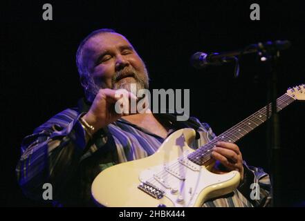 John Martyn en concert au Royal Albert Hall le 16 avril 2007 à Londres. Banque D'Images