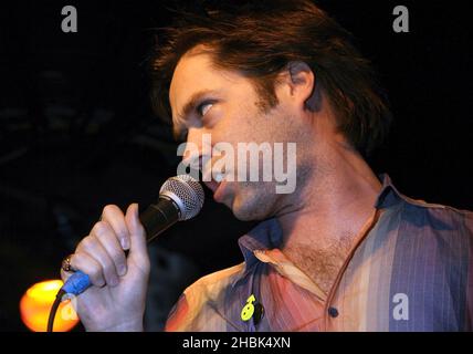 Rufus Wainwright lors d'un concert en magasin et d'une session de signature à Virgin Megastore, à Oxford Street, dans le centre de Londres, le 14 mai 2007. Banque D'Images