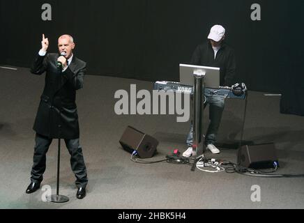 Le PET Shop Boys produit un concert exclusif pour radio 2 pour marquer la réouverture du BBC radio Theatre remis à neuf à Broadcasting House, Londres, le 4 juin 2007. Banque D'Images