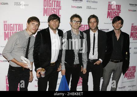 The Rakes arrive aux BT Digital Music Awards au Roundhouse de Londres. Banque D'Images