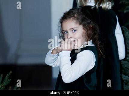 Stockholm, Suède.20th décembre 2021.La princesse Madeleine, le mari Chris O'Neill, la princesse Leonore, la princesse Adrienne et le prince Nicolas reçoivent cette année des arbres de Noël au Palais royal de Stockholm, en Suède, le 20 décembre 2021.Photo de Patrik C Osterberg/Stella Pictures/ABACAPRESS.COM Credit: Abaca Press/Alay Live News Banque D'Images