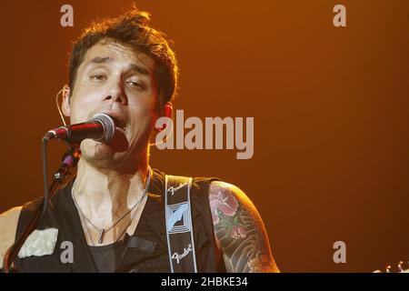 John Mayer joue en concert à la Brixton Academy de Londres. Banque D'Images