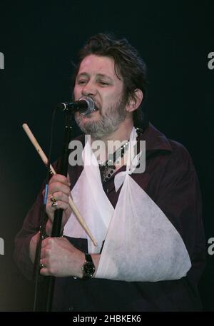 Shane McGowan se produit avec les Pogues au V Festival, Hylands Park, Chelmsford, Essex. Banque D'Images