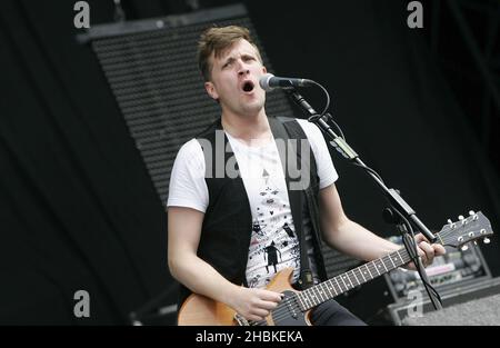 Les Futureheads se réalisent le deuxième jour du V Festival à Hylands Park, Chelmsford. Banque D'Images