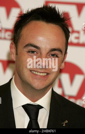 Anthony McPartlin arrive pour les prix TV Quick et TV Choice Awards 2008, au Dorchester, Park Lane, Londres. Banque D'Images