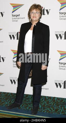 Julie Walters aux prix Target Women in film and Television à l'hôtel Hilton dans le centre de Londres. Banque D'Images